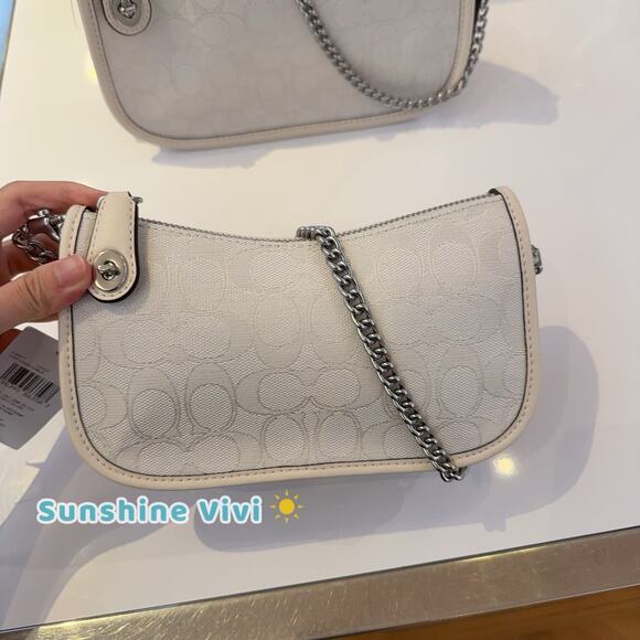 NWT Coach Signature Jacquard Swinger 20 Silver/Cloud Chalk - Picture 1 of 11
